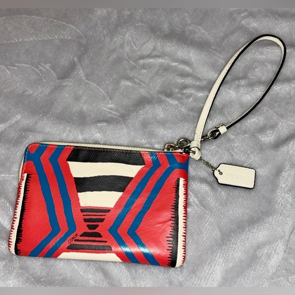 Coach x Coachella Fire Dancer Shoulder Bag with Matching Wristlet - Picture 8 of 9
